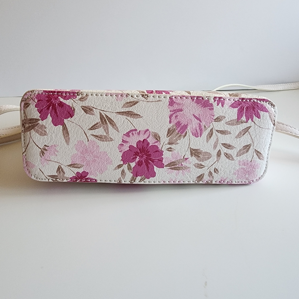 Floral Crossbody Bag - Pink and Cream - Picture 11 of 16